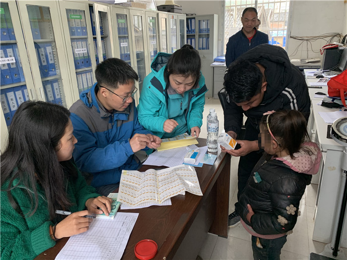 在乡卫生院对治疗失败的儿童进行原因分析和个体化处理与依从性教育.jpg