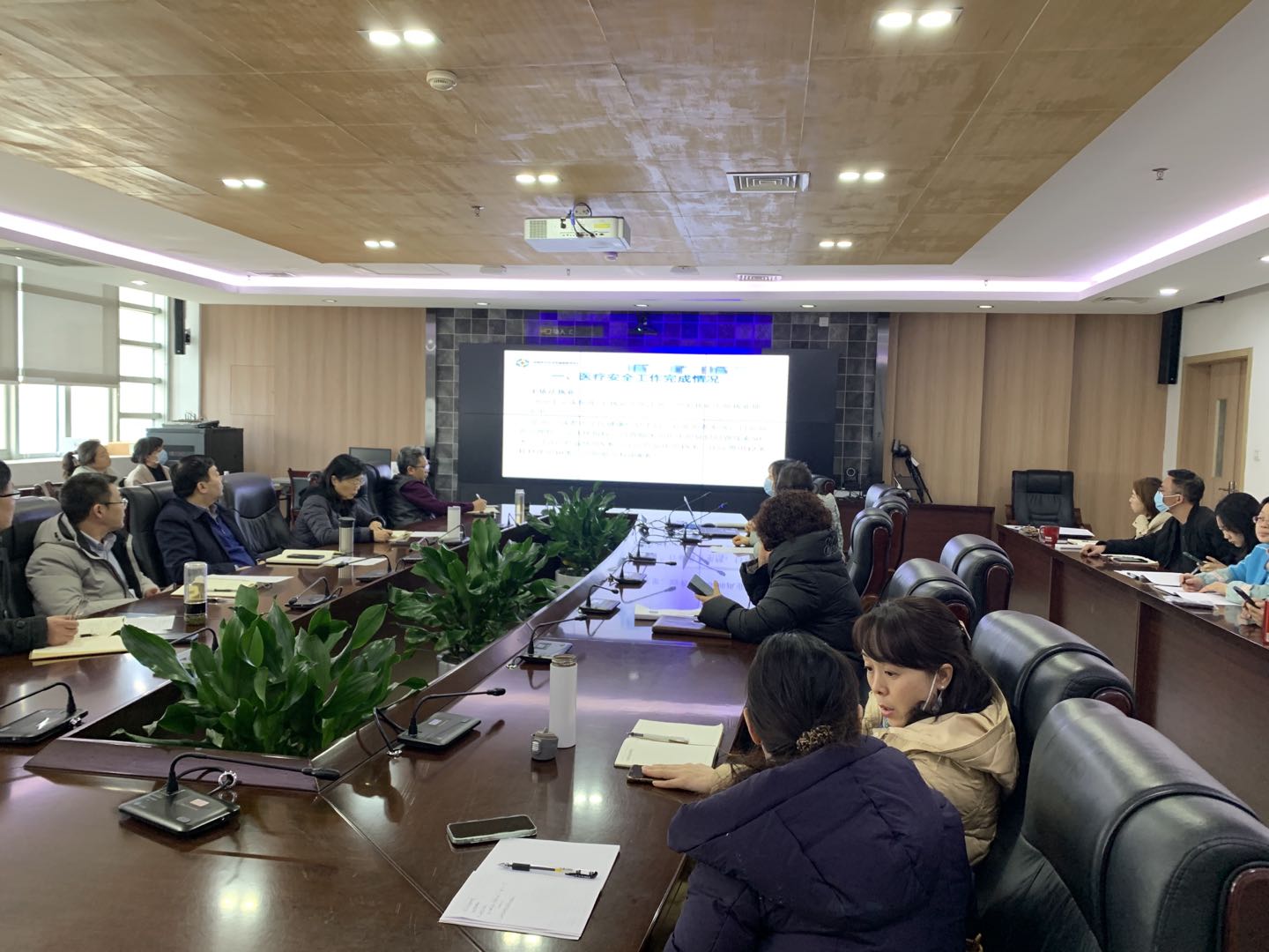 强化管理 提升质量.jpg