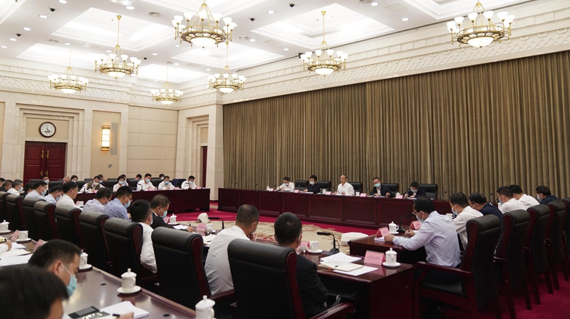 黄强主持召开省文化和旅游产业领导小组2022年全体会议
着力提升发展品质持续擦亮品牌
充分发挥文旅消费在拉动经济增长中的重要作用「相关图片」