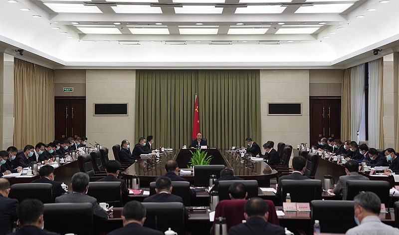 黄强主持召开省政府党组（扩大）会议
坚定用党的二十大精神统揽政府各方面工作
把学习宣传贯彻实际成效转化为推动发展的强大动力「相关图片」